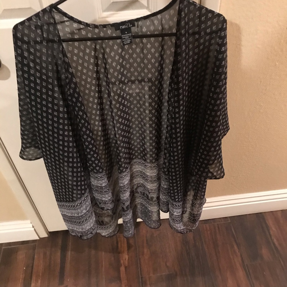 Flowy wrap - Picture 2 of 4